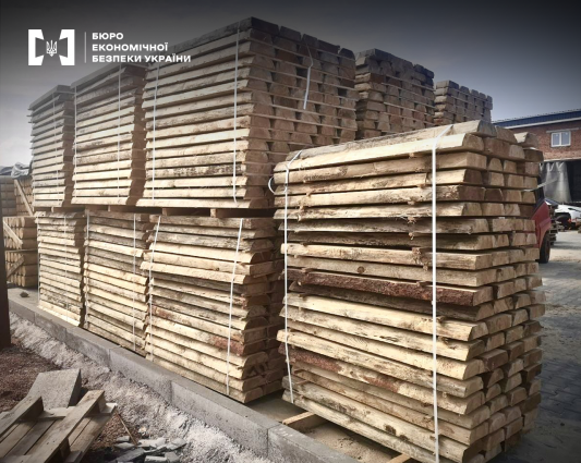 На Житомирщині заблокували незаконний експорт лісоматеріалів з використанням фіктивних документів