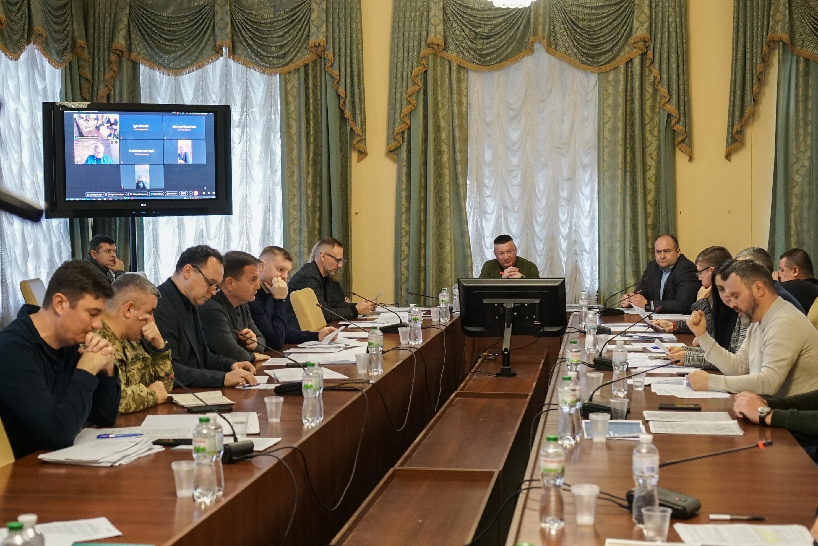 У Житомирі відбулося засідання постійної комісії обласної ради з питань бюджету та комунальної власності, депутати розглянули 40 питань порядку денного