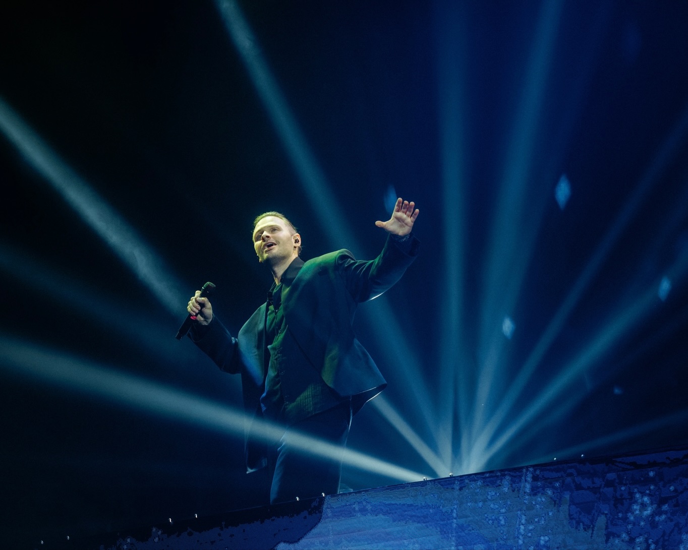 До Дня закоханих! CHEEV 15 лютого з концертом-феєрією у Житомирі