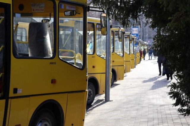 За три роки заклади освіти Житомирщини отримали 86 шкільних автобусів