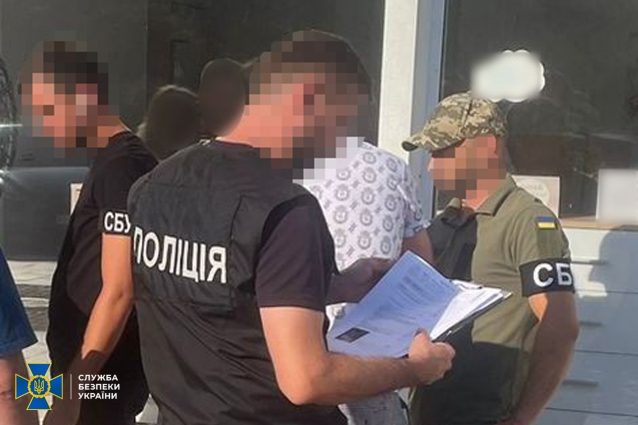 У Житомирі затримали лікаря-травматолога військового госпіталю, який налагодив механізм вимагання грошей із поранених військовослужбовців