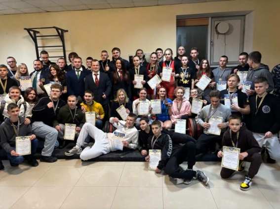 У Житомирі відбувся відкритий Чемпіонат області з пауерліфтингу, жиму та класичного жиму лежачи