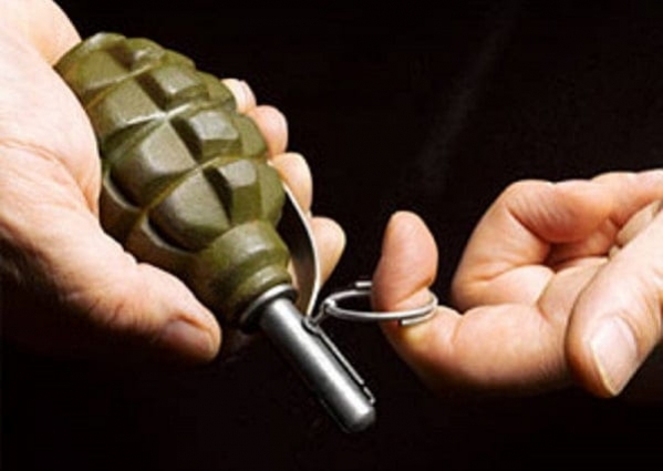 У Житомирі чоловік виявив на вулиці гранату Ф-1, її знешкодили піротехніки