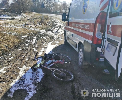У Бердичеві в ДТП травми отримав 55-річний велосипедист: чоловік в реанімації