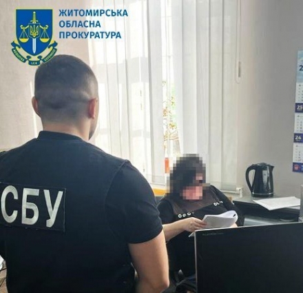 До 15 років ув’язнення засуджено жительку Бахмутського району, яка, переселившись на Житомирщину, співпрацювала з ворожою військовою розвідкою