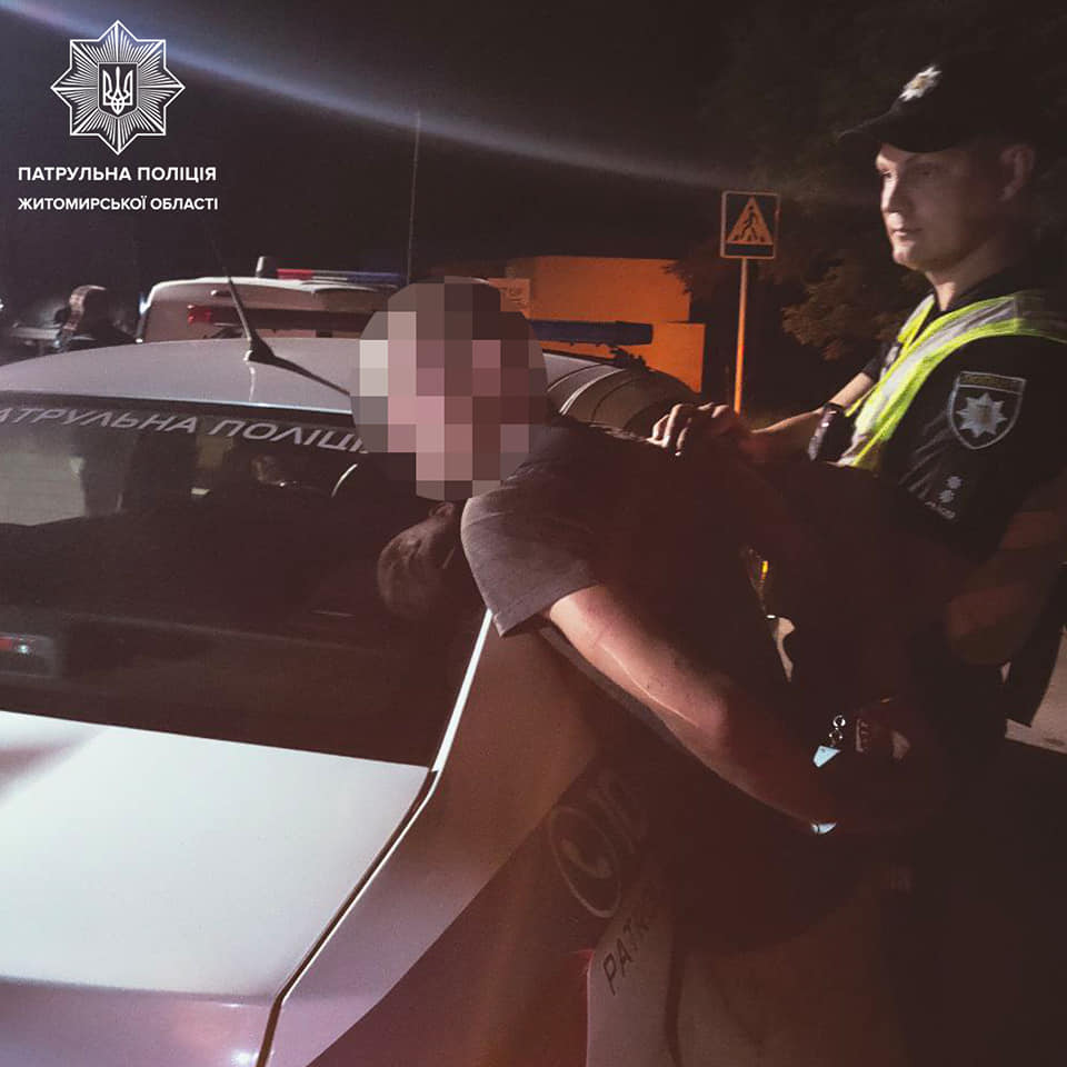 Викрав авто, втікав та вчинив ДТП: на Житомирщині затримали ймовірного зловмисника (ФОТО)