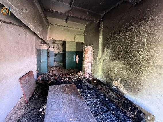 На Житомирщині рятувальники ліквідували пожежу на сміттєзвалищі та гасили пустуючі будівлі (ФОТО)