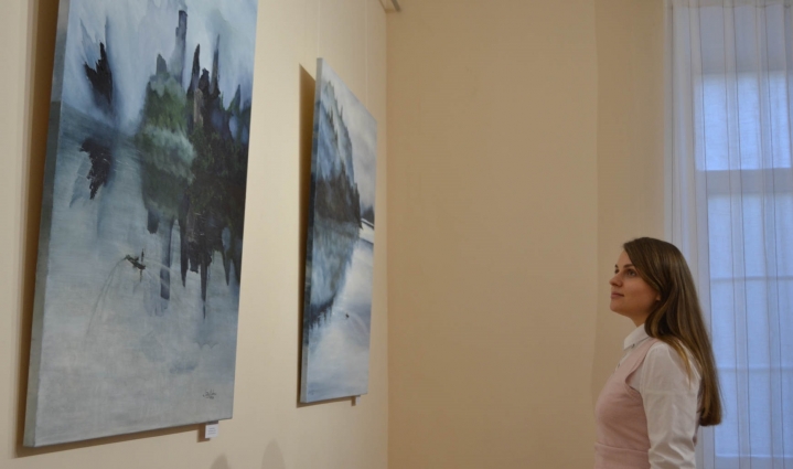 У Домі української культури відкрилася нова виставка художніх робіт під назвою «Межі та довіра» (ВІДЕО)