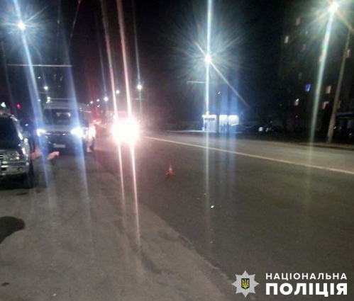 У Житомирі на Проспекті Миру водій Renault наїхав на пішохода, чоловік в лікарні