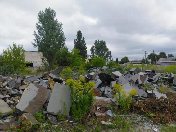 У Коростишівській громаді не можуть прибрати стихійне сміттєзвалище: екологи нарахували шкоди природі на понад 14,5 млн. грн. (ФОТО)