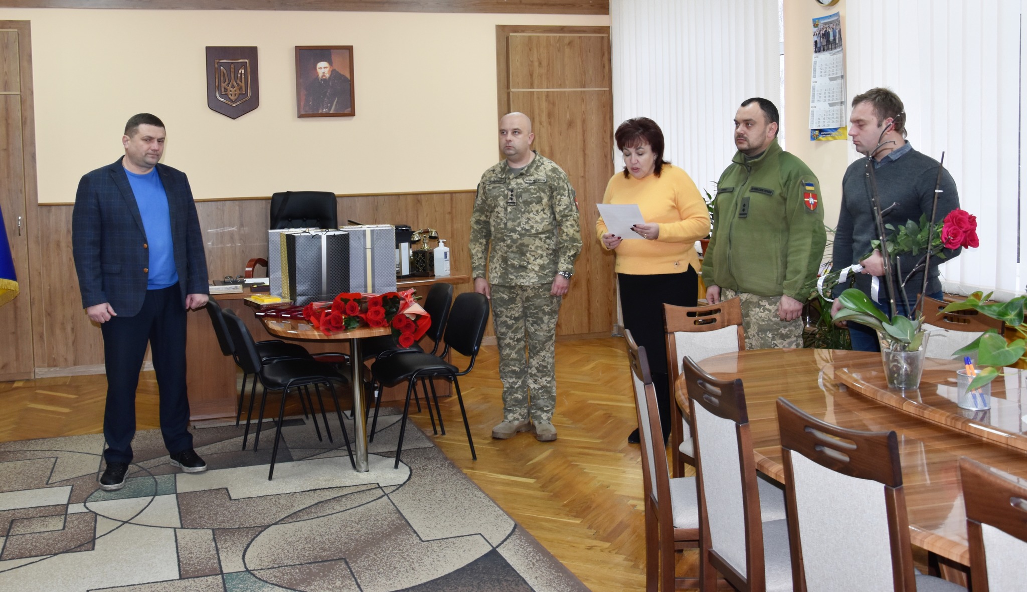 В День ЗСУ рідним загиблих Героїв Житомирського району вручили державні нагороди (ФОТО)