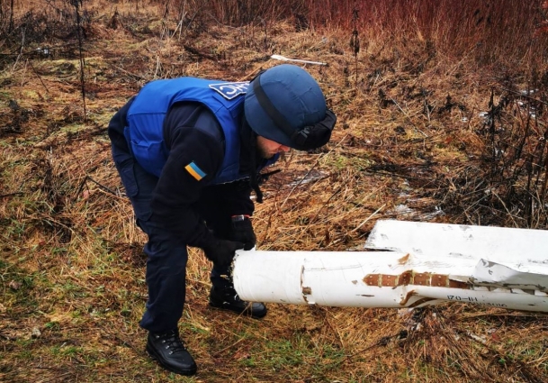 У Житомирському районі піротехніками ДСНС знешкоджено сучасний реактивний снаряд