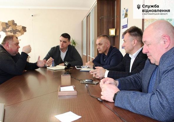 На Житомирщині обговорили можливість співфінансування громадами відновлення доріг області