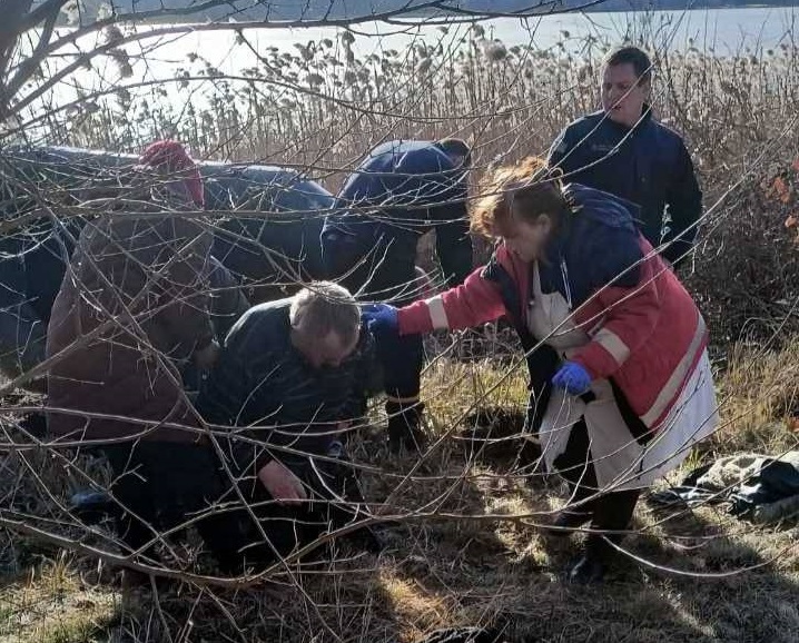 У Малині врятували рибалку, який провалився під лід на водосховищі (ФОТО)