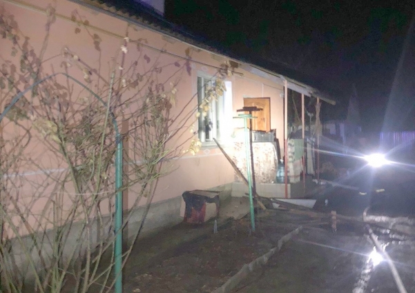 У Радомишльській громаді через коротке замкнення електромережі сталася пожежа в будинку (ФОТО)