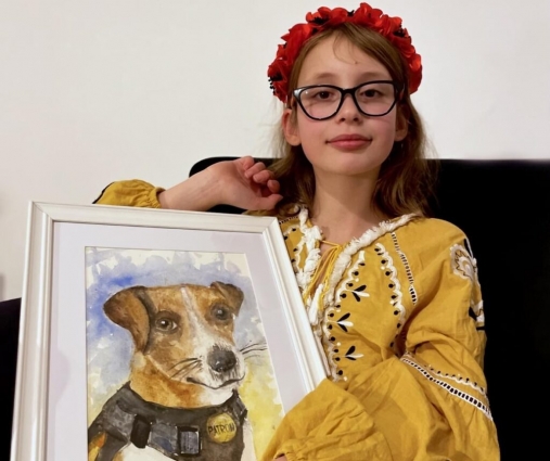 10-річна житомирянка разом з іншими художниками та майстрами зібрали 34 500 грн для собак «Антаресу», які рятують людей з-під завалів