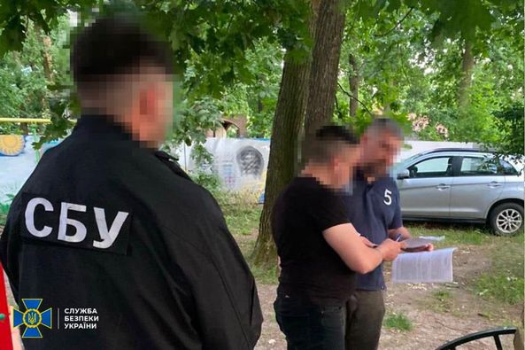 СБУ викрила ексчиновника Держгеокадастру, який привласнив майже третину земель місцевої громади на Житомирщині