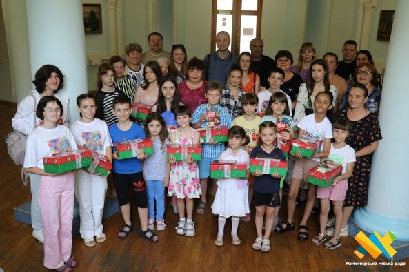 Дітей із сімейних форм виховання, яких прихистила Житомирська громада, привітали з Днем родини (ФОТО)