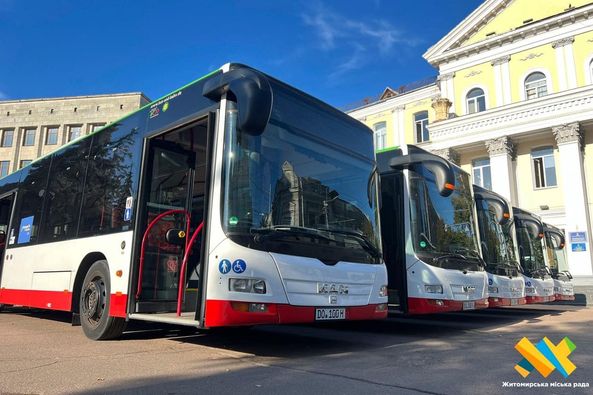 Житомир отримав подарунок від Дортмунда – п’ять автобусів MAN (ФОТО)