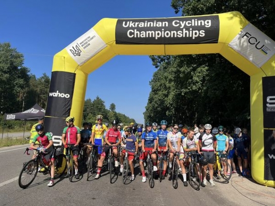 У Житомирі стартував Відкритий чемпіонат України з велосипедного спорту на шосе (ФОТО)