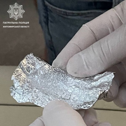 У Житомирі виявляли у громадян, ймовірно, наркотичні речовини, поліцейські зафіксували 5 таких випадків