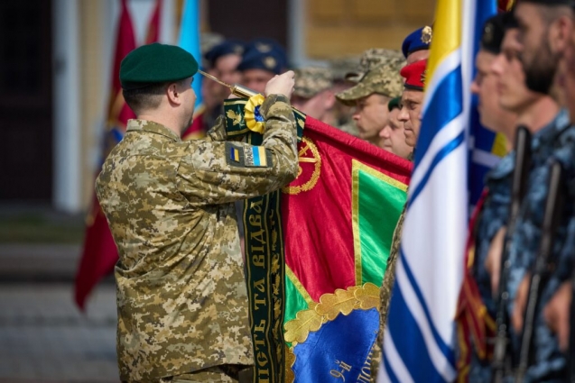 Президент вручив відзнаку «За мужність та відвагу» Житомирському прикордонному загону