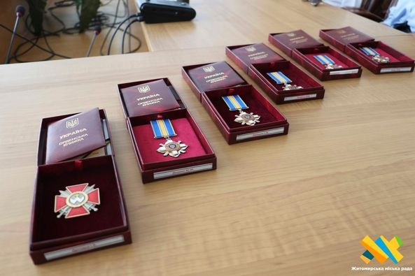 У Житомирі родинам загиблих військових передали державні нагороди