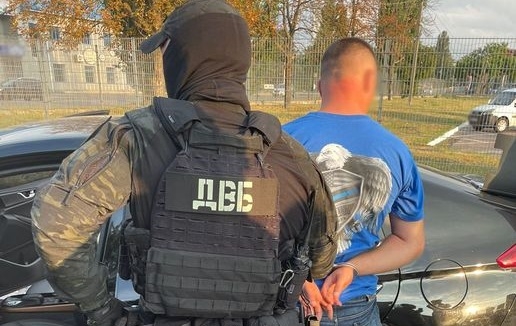 У Житомирській області на хабарництві викрито посадовця патрульної поліції, чоловік вимагав хабар у приватного підприємця