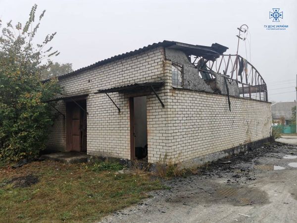 У Звягельському районі вогнеборці ліквідували пожежу в будівлі магазину