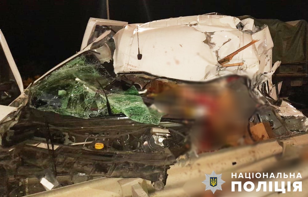 У Житомирському районі зіткнулись Renault та вантажівка, в ДТП загинув 64-річний чоловік