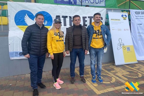 У Житомирі передали футбольне обладнання для тренувань СДЮСШОР «Полісся» (ФОТО)