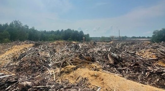 Внаслідок незаконного розміщення відходів деревообробки на території Овруцької МТГ довкіллю нанесено шкоду понад 1,5 млн. грн.