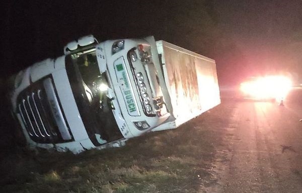 На Житомирщині вночі сталося два ДТП за участю вантажівок