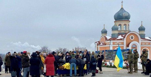 У Малині попрощалися з 23-річним пілотом бойового літака МіГ-29 Владиславом Залістовським (ФОТО)