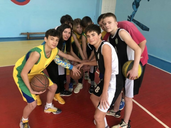 Юлія Олішевська побувала на тренуванні з баскетболу команди Ліцею № 4 м. Бердичева