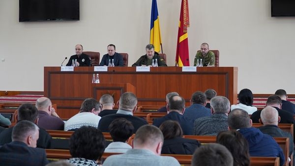 У Житомирі відбулась розширена нарада з керівниками громад, представниками ТЦК та соціальної підтримки області та правоохоронцями