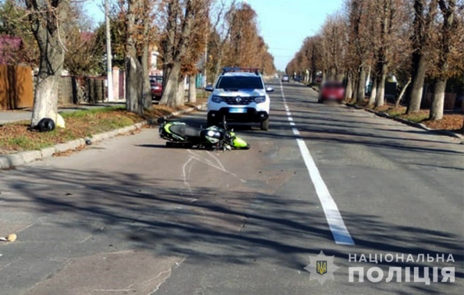 У Малині зіткнулись неповнолітній мотоцикліст та велосипедист: в ДТП постраждали двоє водіїв