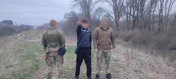 Прикордонники Чопського загону затримали 13 правопорушників, 2 із них жителі Житомирщини: чоловіки намагались дістатися Словаччини (ФОТО)