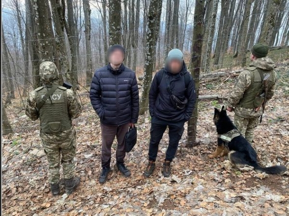На кордоні зі Словаччиною зупинили ще 9 правопорушників, серед них жителі Житомирщини, одного з яких раніше затримували