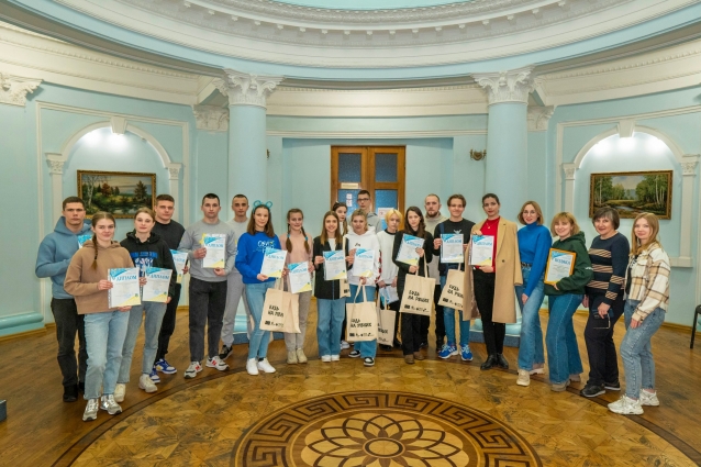 У Житомирі нагородили учасників квеструму, який був приурочений до Міжнародного дня боротьби за права жінок (ФОТО)