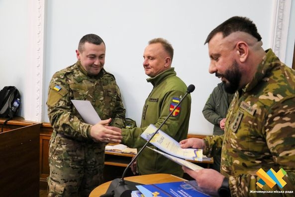 У Житомирі вручили нагороди бійцям-добровольцям батальйону «Соколи Полісся» (ФОТО)