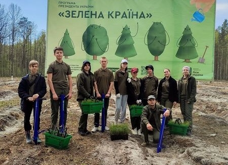Учні Баранівського шкільного лісництва планують висадити понад 5 тисяч сіянців сосни і дуба