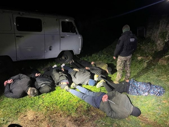 9 тис. євро за незаконний перетин кордону: на Буковині затримали семеро порушників, серед них жителі Житомирщини