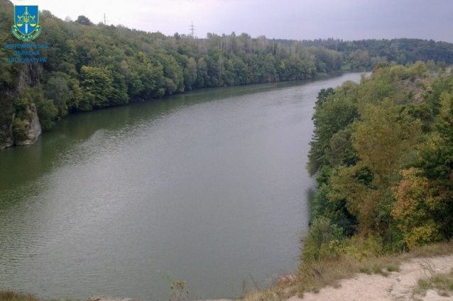 У Коростишеві забруднено річку Тетерів стічними водами – посадовцю міськводоканалу повідомлено про підозру