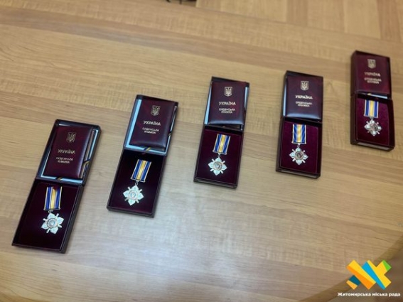 У Житомирі рідним загиблих Героїв вручили ордени «За мужність»