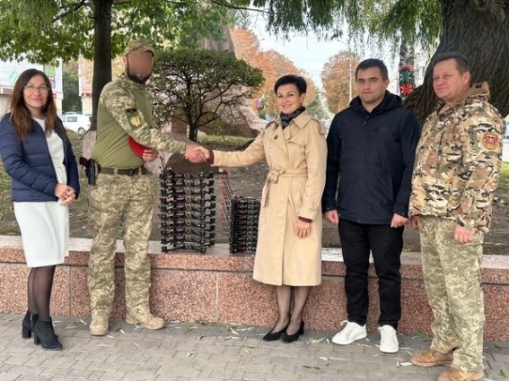 У Звягелі передали FPV-дрони захисникам з 115 ОБр ТРО
