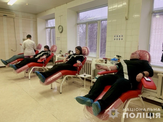 У Житомирі поліцейські допомогли поповнити запаси крові для пацієнтів лікарень