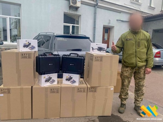 Житомир передав бійцям на фронт 30 БПЛА та 6 квадрокоптерів