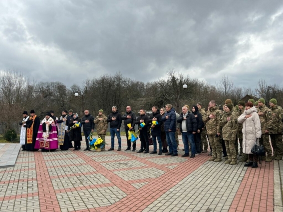 У Народицькій громаді відбувся інформаціно-просвітницький захід «Приклад жертовності та звитяги Героїв Базару»