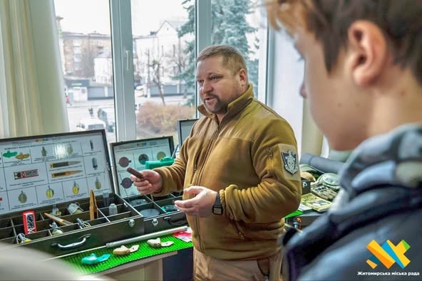 У Житомирі розпочали серію відкритих уроків із предмету «Захист України»
